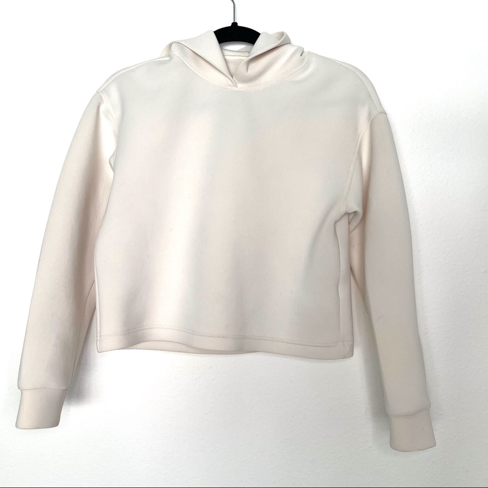 Uniqlo Cropped Hoodie
